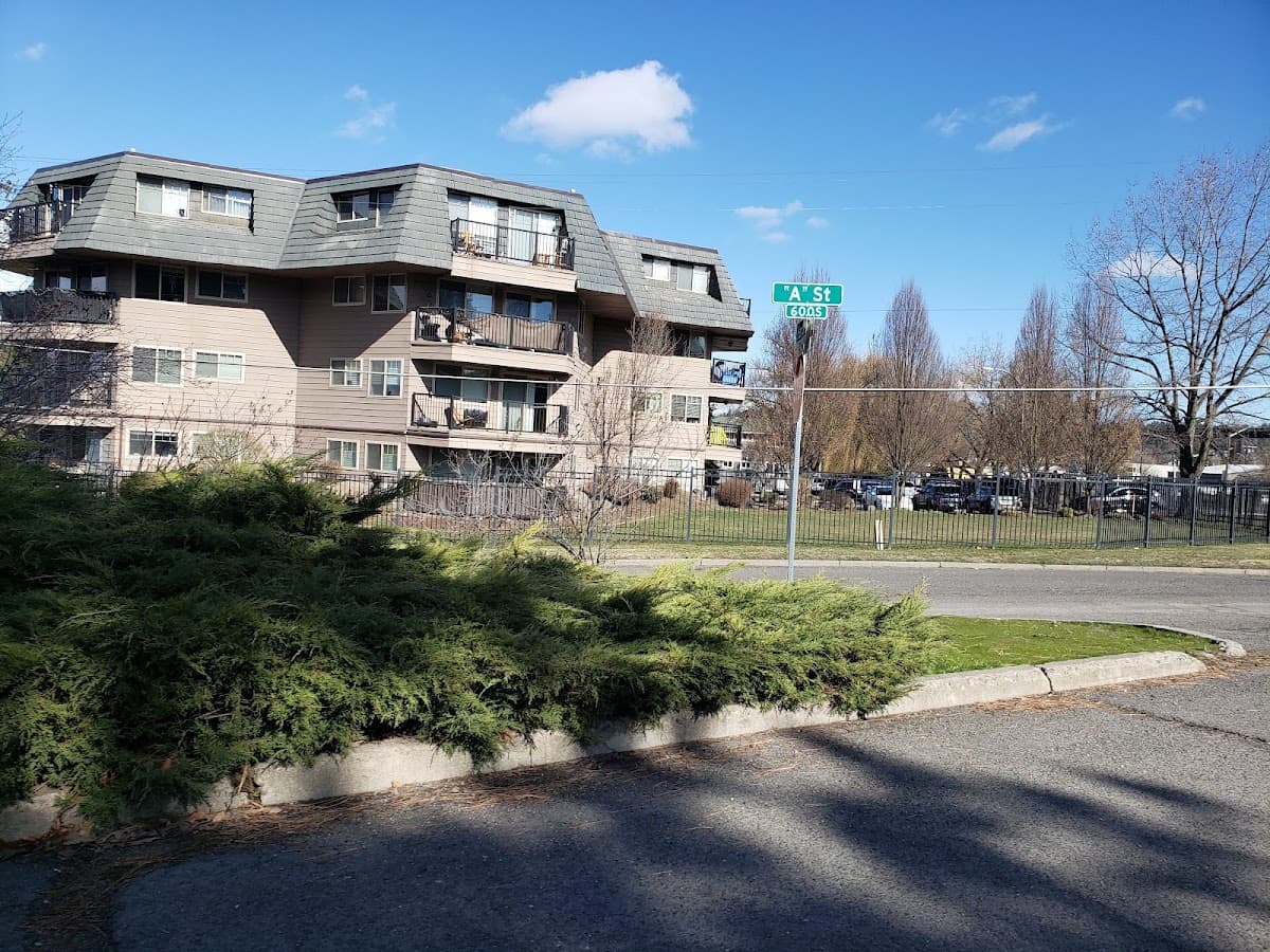 Shangri-La Motel, Motel in Spokane