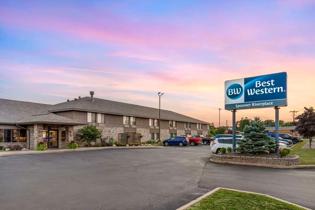 Best Western Spooner Riverplace, Hotel in Spooner