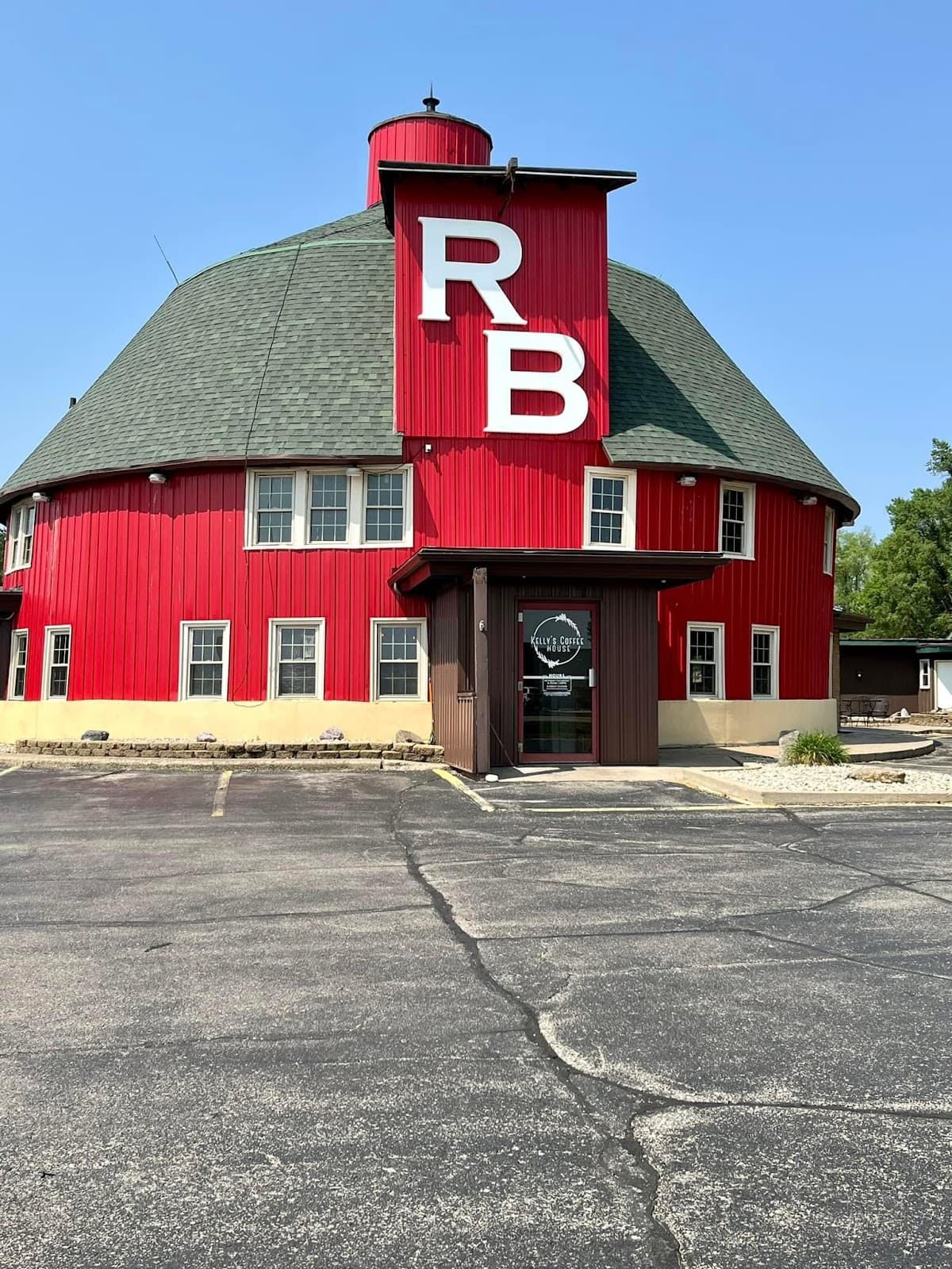 Round Barn Lodge, Hotel in Spring Green