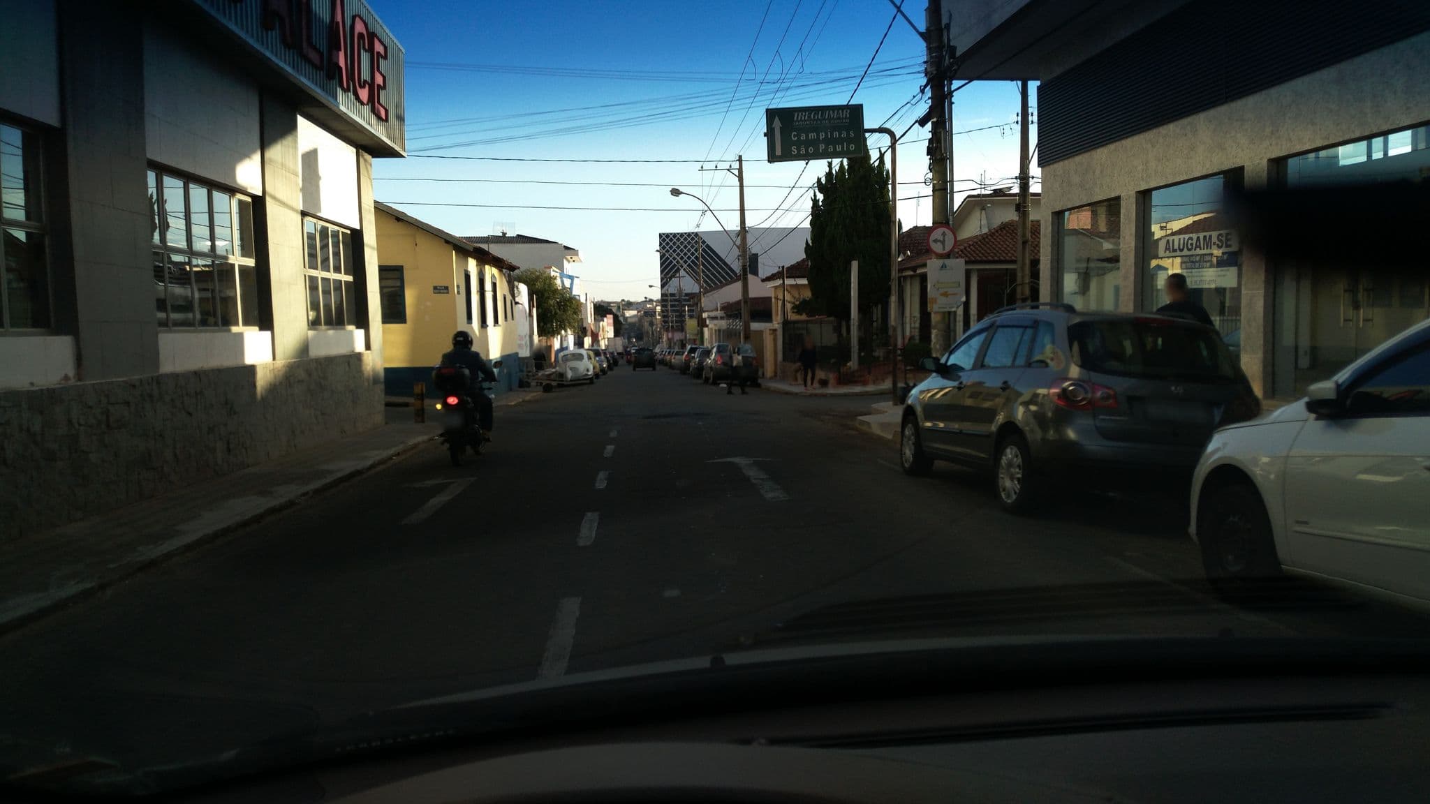 Street view near Hotel Dela Inn, Andradas — © gerri_andrade (CC BY-SA · Mapillary)