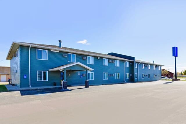 EconoLux Inn, Hotel in Staples
