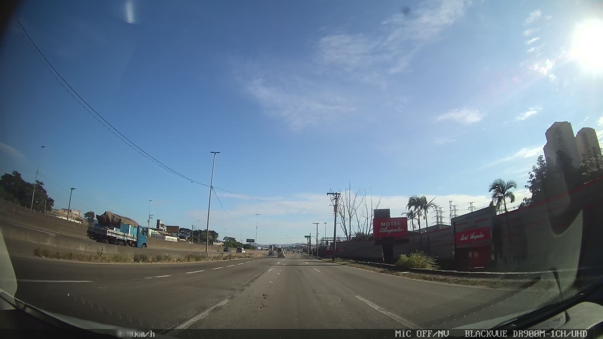Street view near Motel Acapulco, Vila Medeiros — © kaart_2 (CC BY-SA · Mapillary)