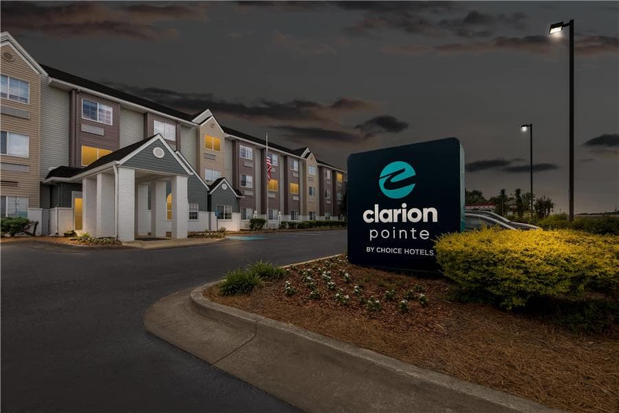 Clarion Pointe Starkville near University, Hotel in Starkville