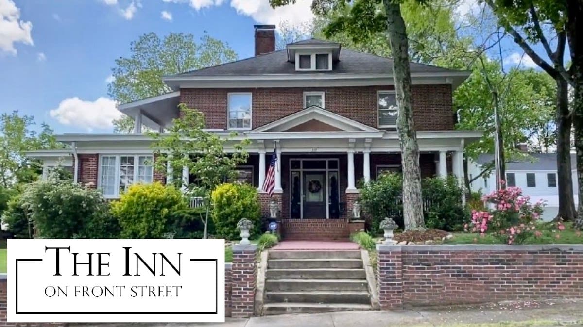 The Inn on Front Street, Bed & Breakfast in Statesville