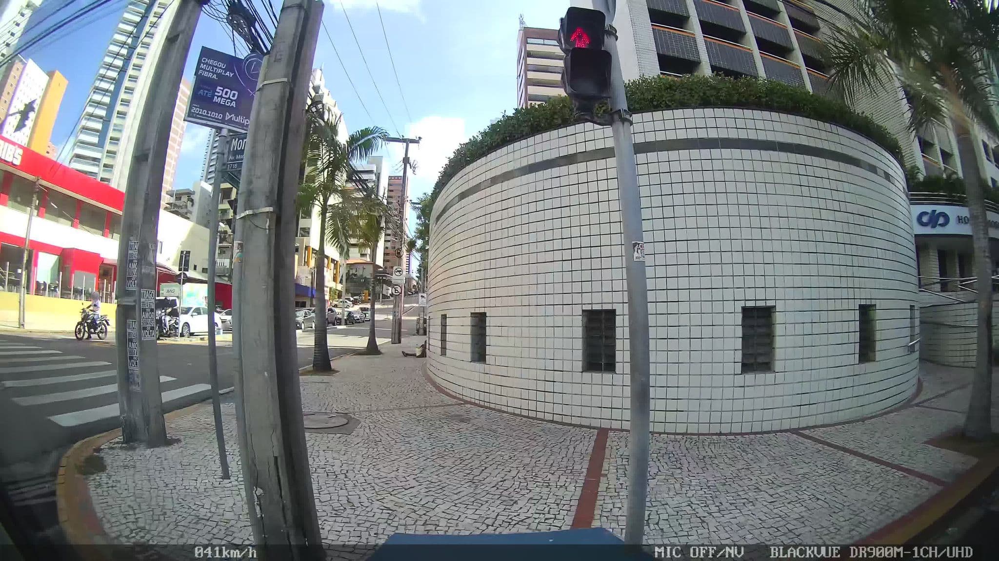 Street view near Hotel Diogo, Fortaleza — © kaart_1 (CC BY-SA · Mapillary)