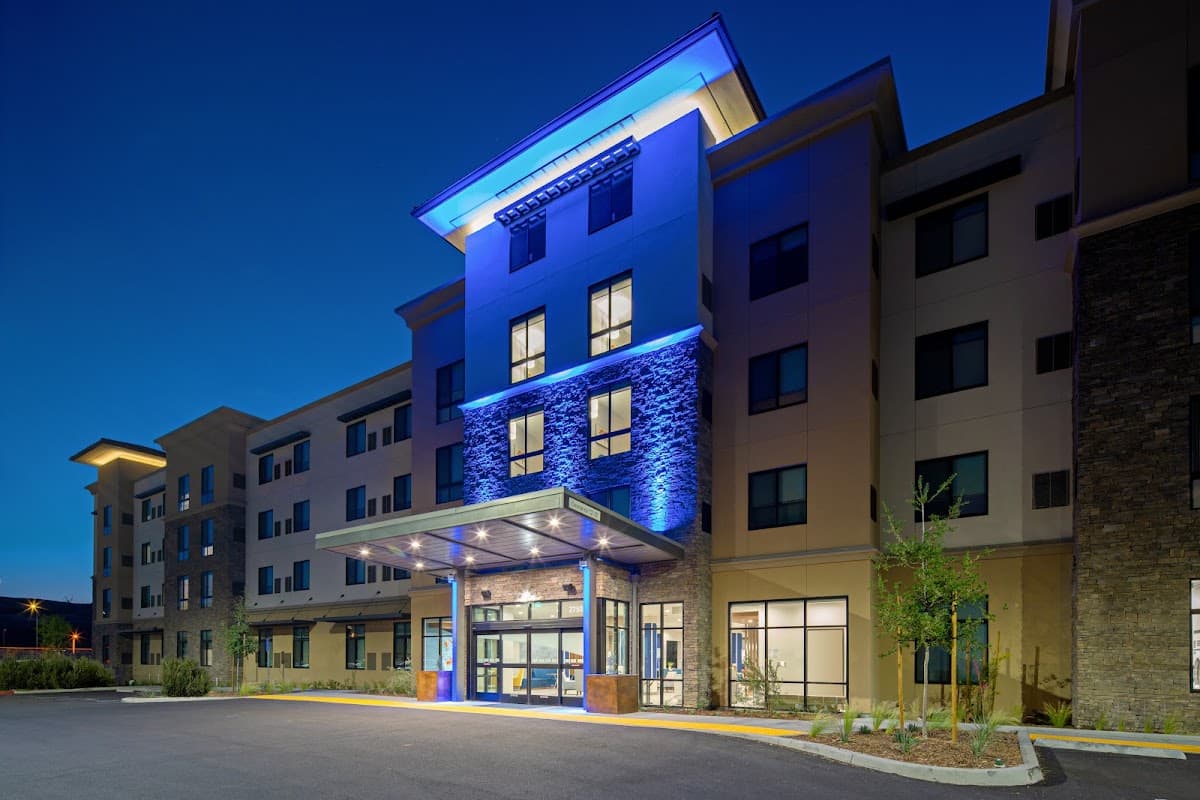 Holiday Inn Express & Suites Valencia - Santa Clarita by IHG, Hotel in Stevenson Ranch