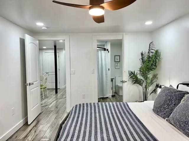 EV Charger - 2 King Suites - Game Room - Office Space - Basement Apartment, Hotel in Stone Mountain
