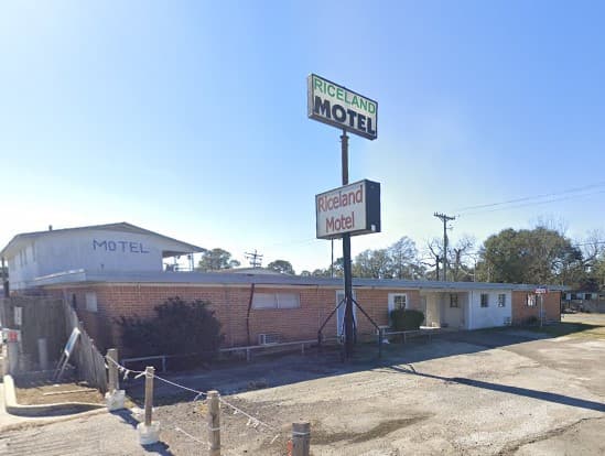 Riceland's Motel, Hotel in Winnie