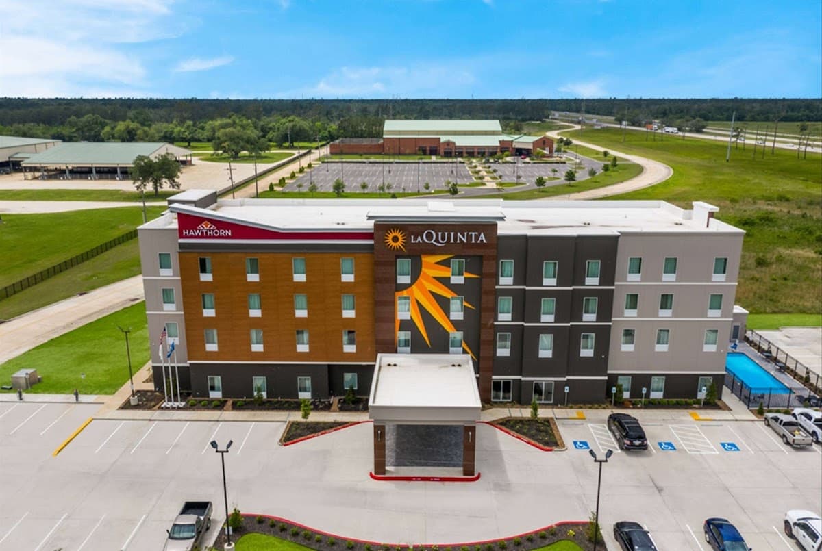 Hawthorn Extended Stay by Wyndham Sulphur, Hotel in Sulphur