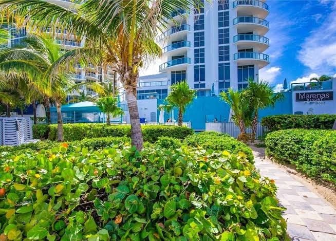 Oceanfront Condo in a Hotel Resort with Vacation Amenities near Aventura Mall, Resort in Sunny Isles Beach