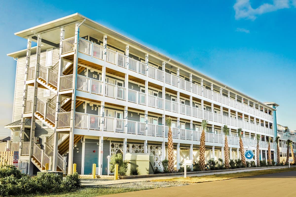 Saltwater Resort & Suites, Hotel in Surf City