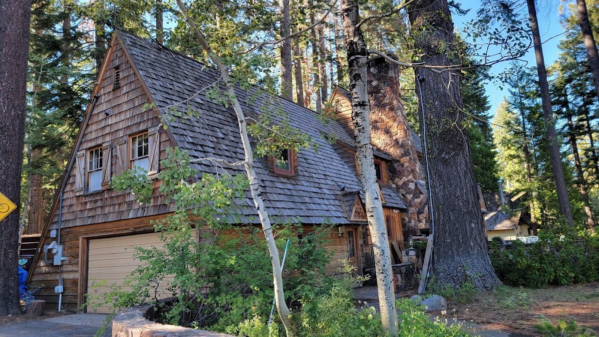 Rockwood Lodge, Bed & Breakfast in Tahoma
