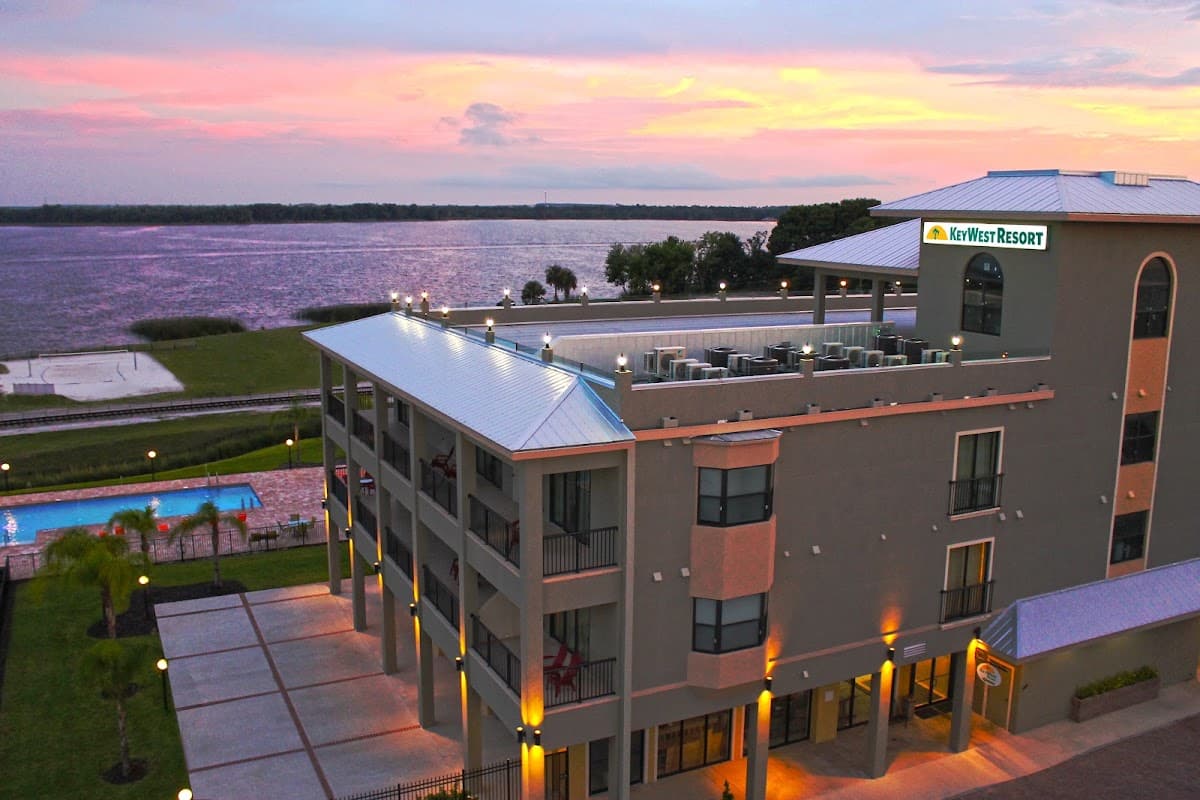 Citrus On the Lake Boutique Hotel / Citrus Sky Bar Tavares, Hotel in Tavares