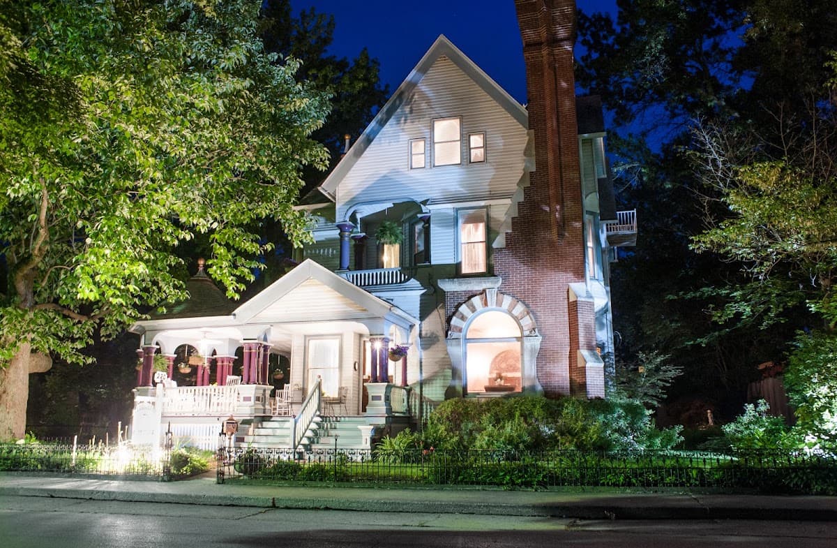 Market Street Inn Bed and Breakfast, Bed & Breakfast in Taylorville