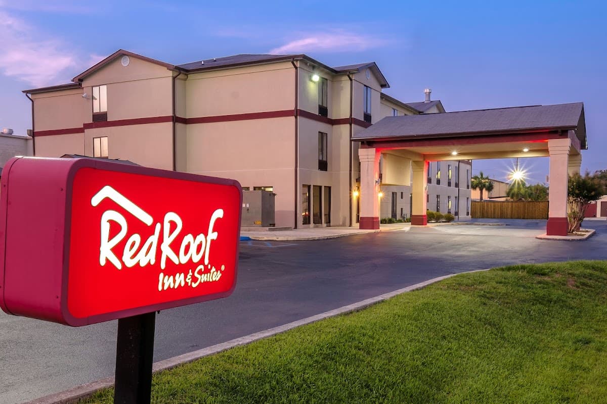 Red Roof Inn & Suites Mobile SW - I-10, Hotel in Tillmans Corner