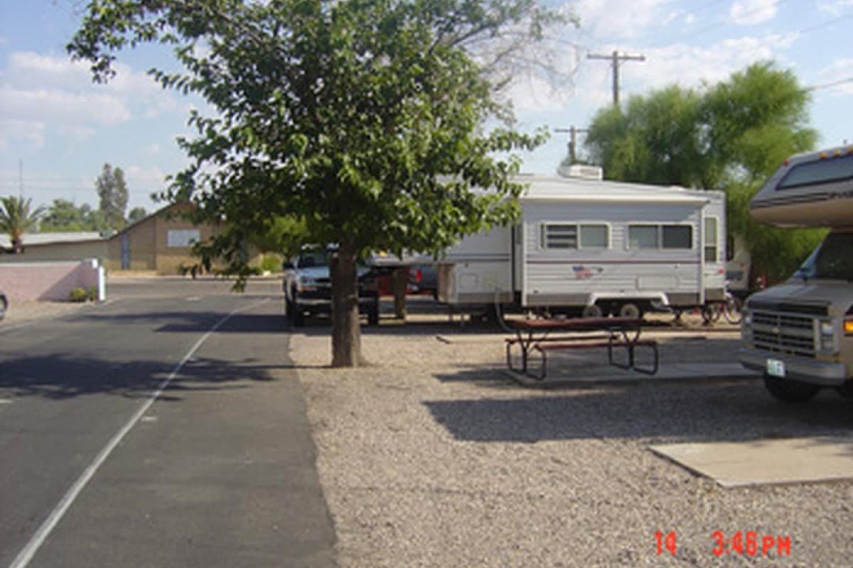Pima Swan RV Park, Caravan Park in Tucson