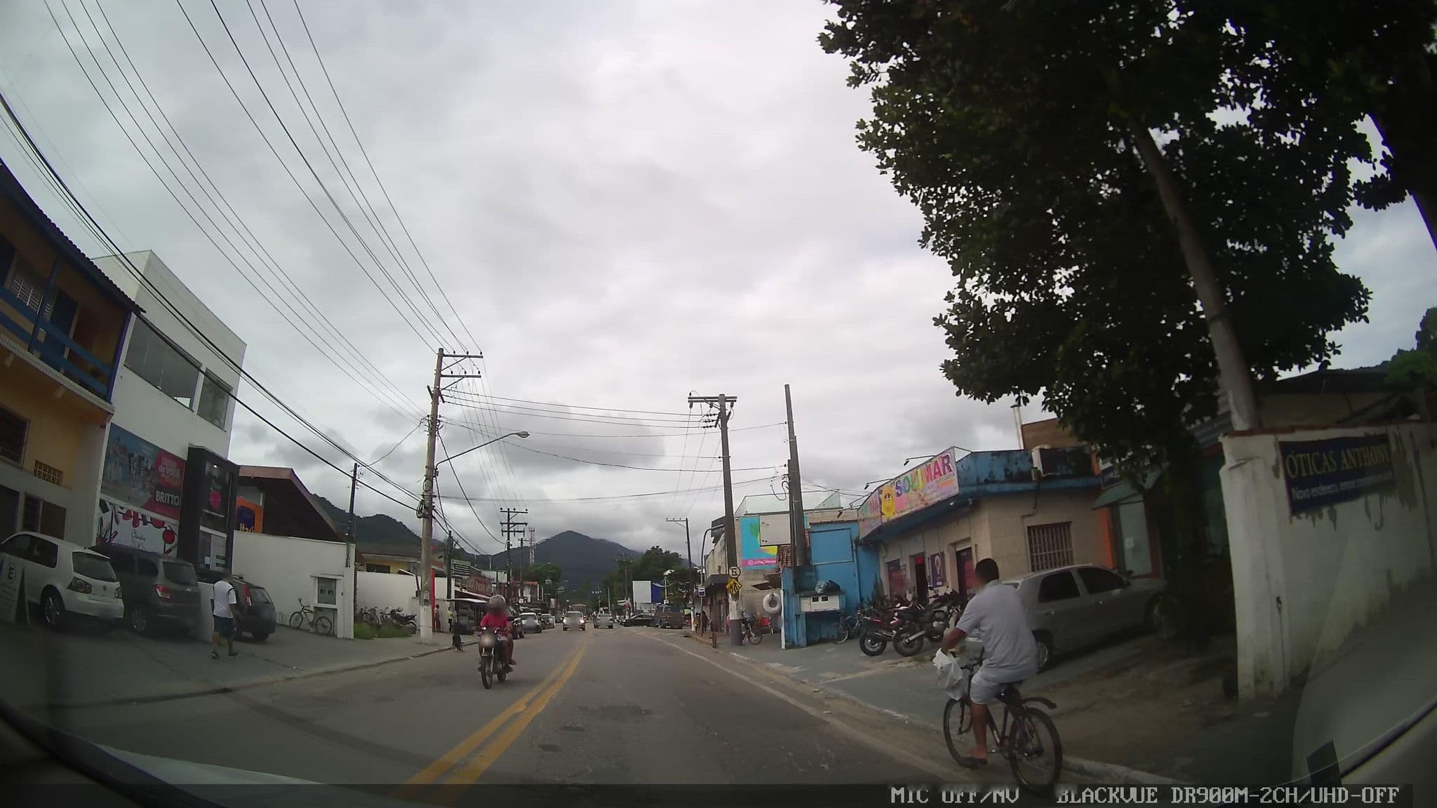 Street view near Dani Hotel, Ilhabela — © marciosampaio (CC BY-SA · Mapillary)