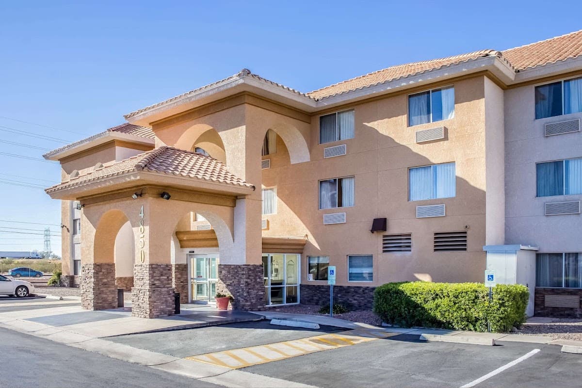 Comfort Inn & Suites near Kino Sports Complex, Hotel in South Tucson