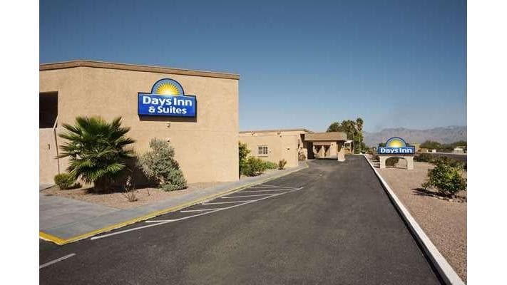 Days Inn & Suites by Wyndham Tucson AZ, Hotel in Tucson