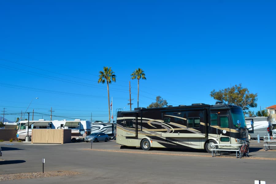 Sentinel Peak RV Park, Campsite in South Tucson