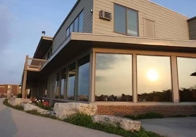 Lighthouse Inn On Lake Michigan, Hotel in Two Rivers