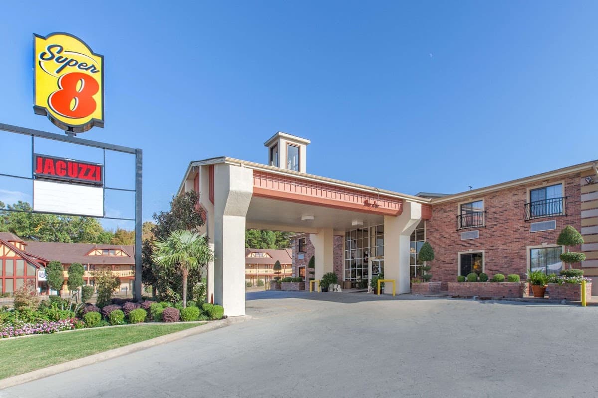 Super 8 by Wyndham Tyler TX, Hotel in Tyler