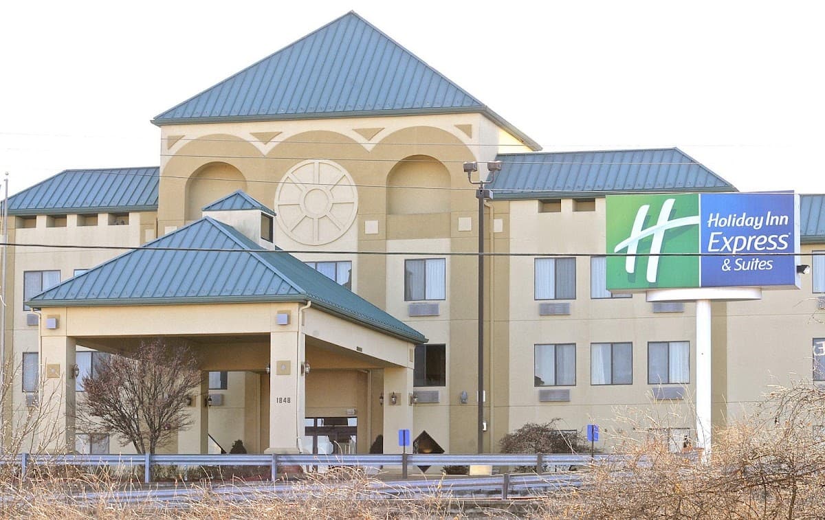 Holiday Inn Express & Suites St. Louis West - Fenton by IHG, Hotel in Valley Park