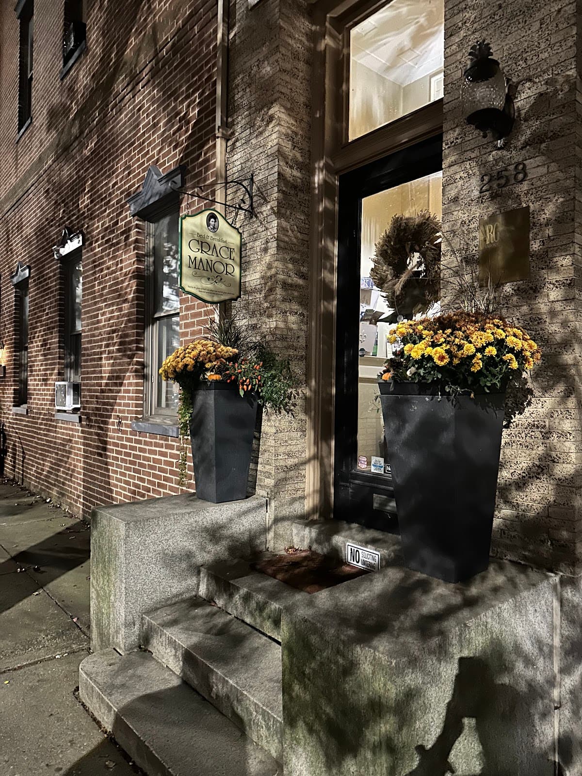 Grace Manor Bed and Breakfast, Bed & Breakfast in York