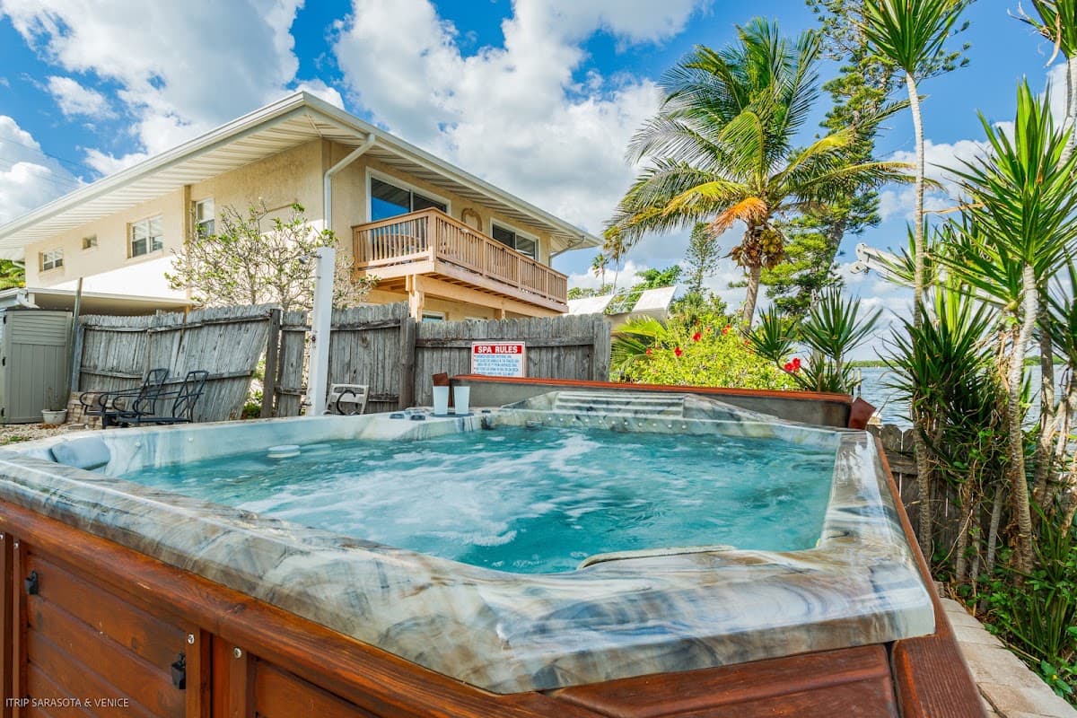 Coastal Breeze Siesta, Hotel in Vamo