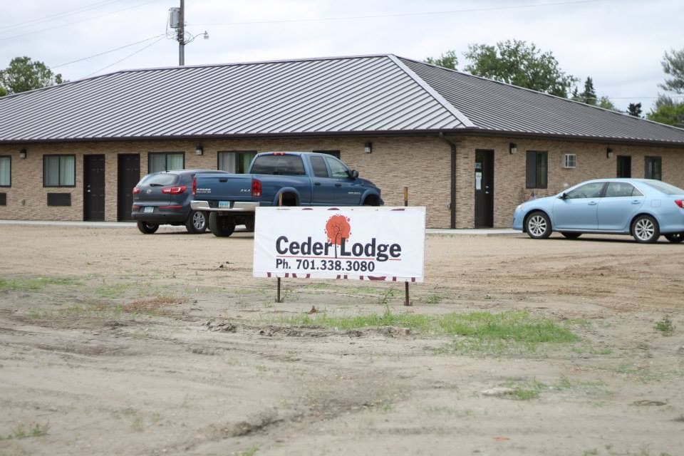 Ceder Lodge & RV Park, Motel in Velva