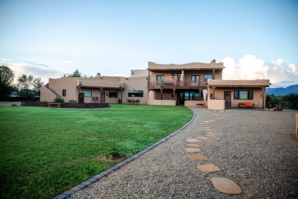 Origins Bed and Breakfast, Hotel in Verde Village
