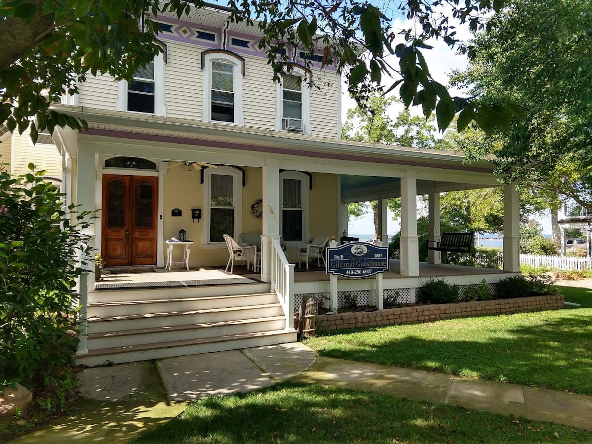Gilchrist Guesthouse, Bed & Breakfast in Vermilion