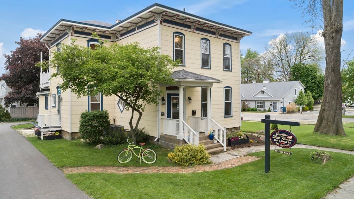 Captain Bell House Bed & Breakfast, Guesthouse in Vermilion