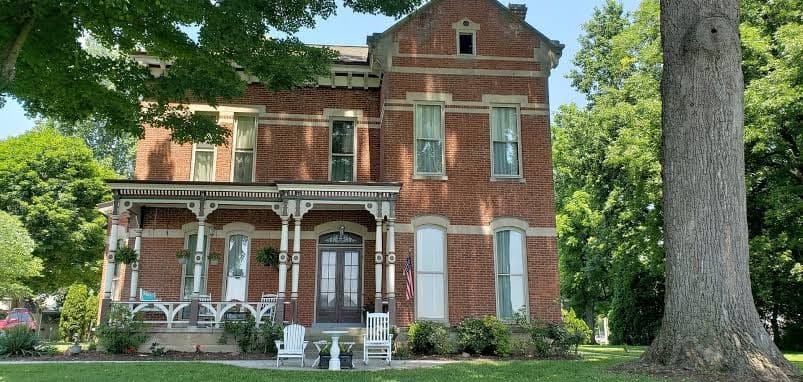Pleasants Rose Mansion Inn, Bed & Breakfast in Vevay