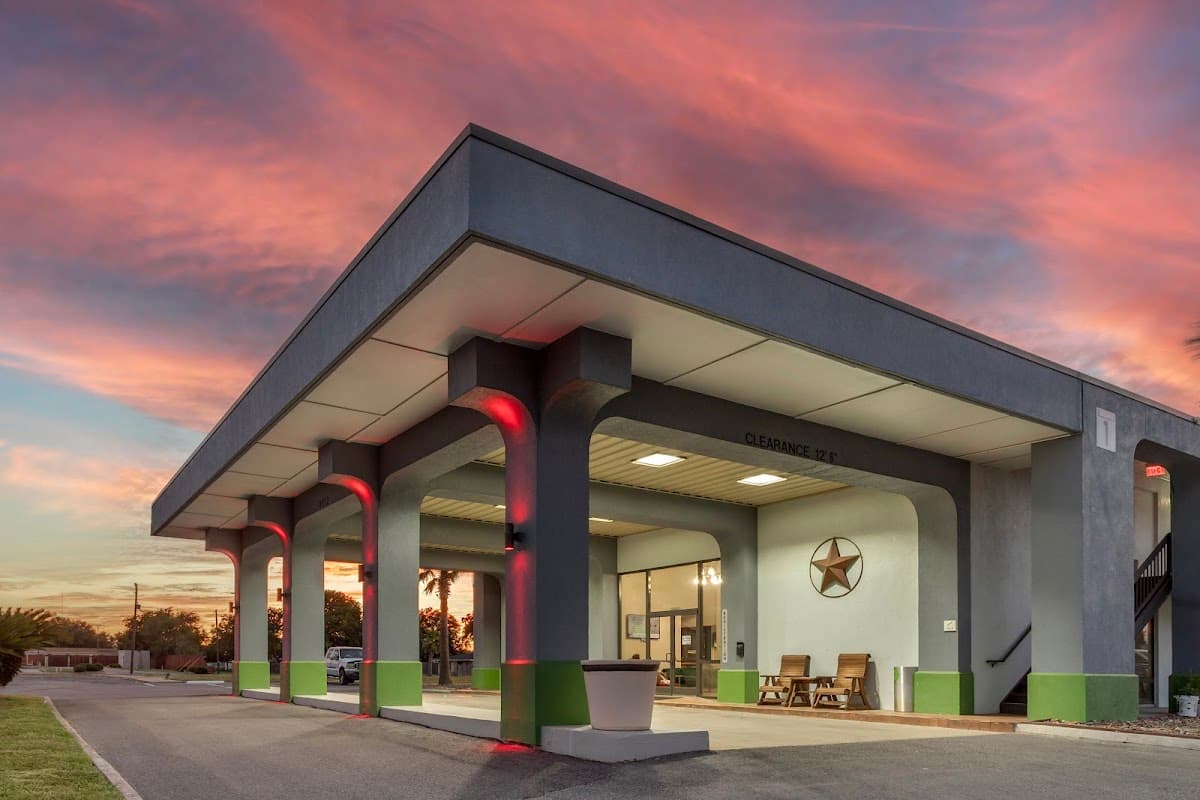 Days Inn by Wyndham Victoria TX East, Hotel in Victoria