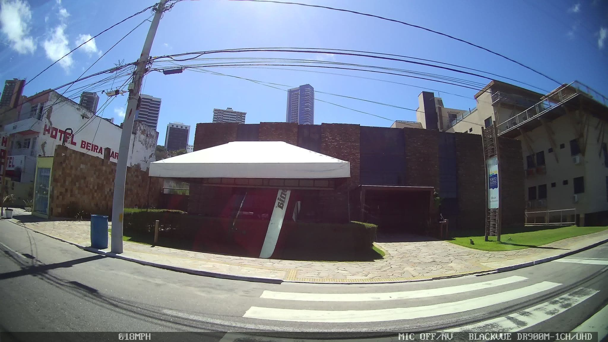 Street view near Porto Suítes, Natal — © kaart_4 (CC BY-SA · Mapillary)