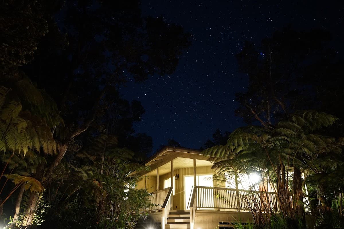 Volcano Country Cottages, Bed & Breakfast in Volcano