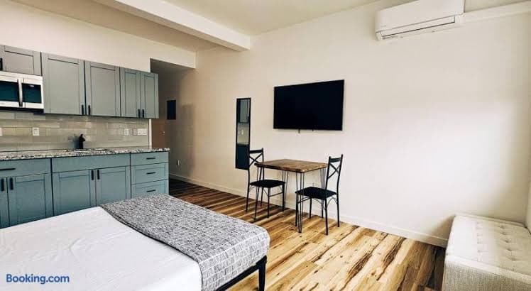 Unit 1 Waena Inn Newly Renovated Maui Private Suite - Entire Place, Hotel in Wailuku