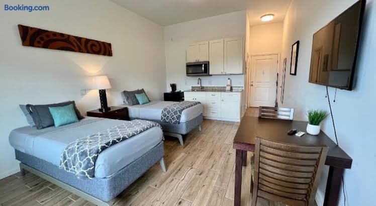 Unit 19 Waena Inn - Maui Private Suite - Entire Place, Hotel in Wailuku