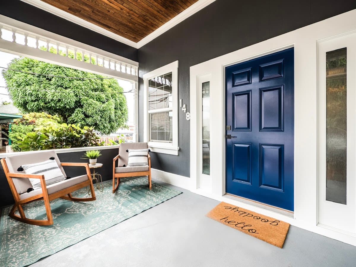 The Blue Door on Church Street, Hotel in Wailuku