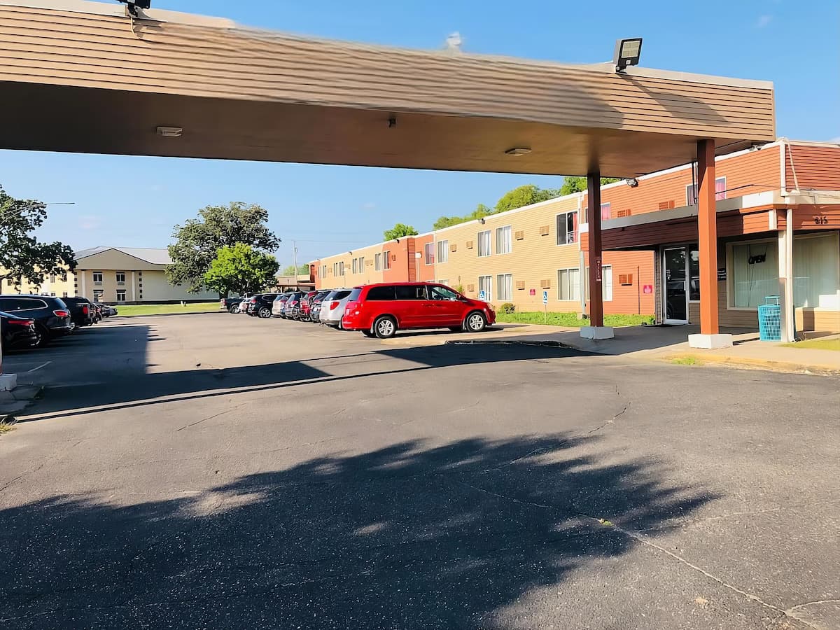 Ember Inn Suites, Hotel in Waite Park