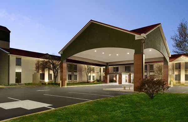 La Quinta Inn by Wyndham Waldorf, Hotel in Waldorf