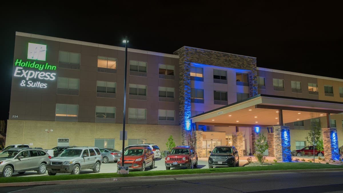 Holiday Inn Express & Suites Warsaw by IHG, Hotel in Winona Lake