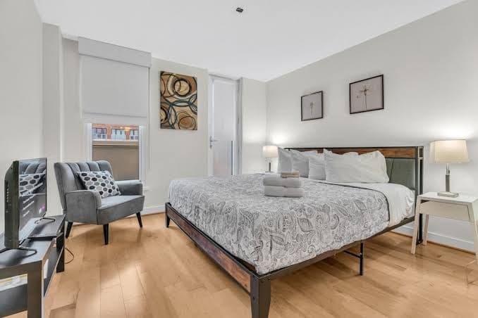 2br Furnished Apartment Near Smithsonian 2 Bedroom Apts by RedAwning, Hotel in Downtown DC