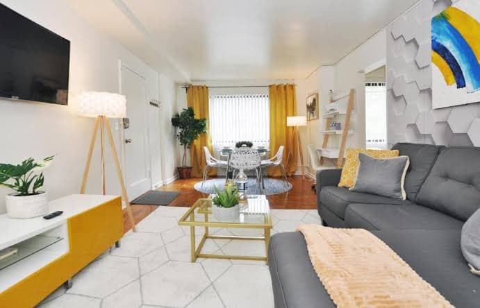 Fully Furnished Apts to Work from Home or Tour DC - One-Bedroom Apartment, Hotel in Capitol Hill