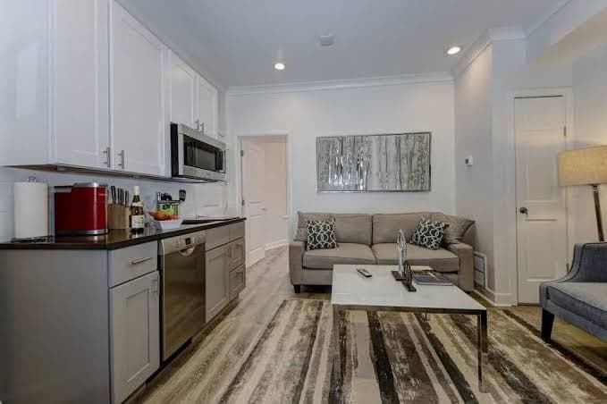 This apartment is a 1 bedroom(s), 1 bathrooms, located in Washington, DC., Hotel in Dupont Circle
