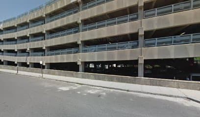 Courtyard Marriott, Holiday Home in Waterbury