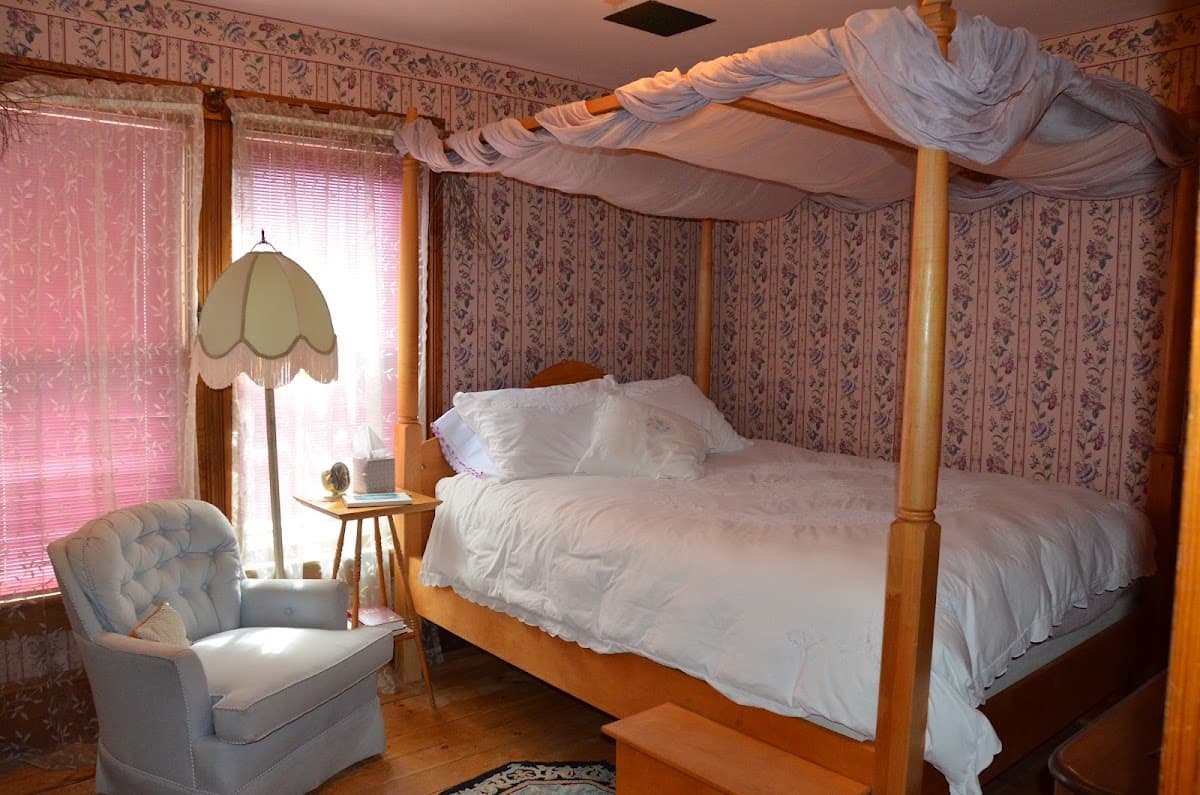 Green Fountain Inn, Bed & Breakfast in Waupaca