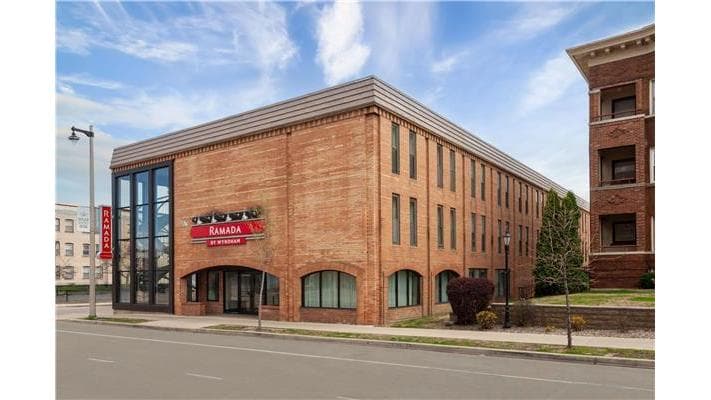 Ramada by Wyndham Milwaukee, Hotel in Milwaukee