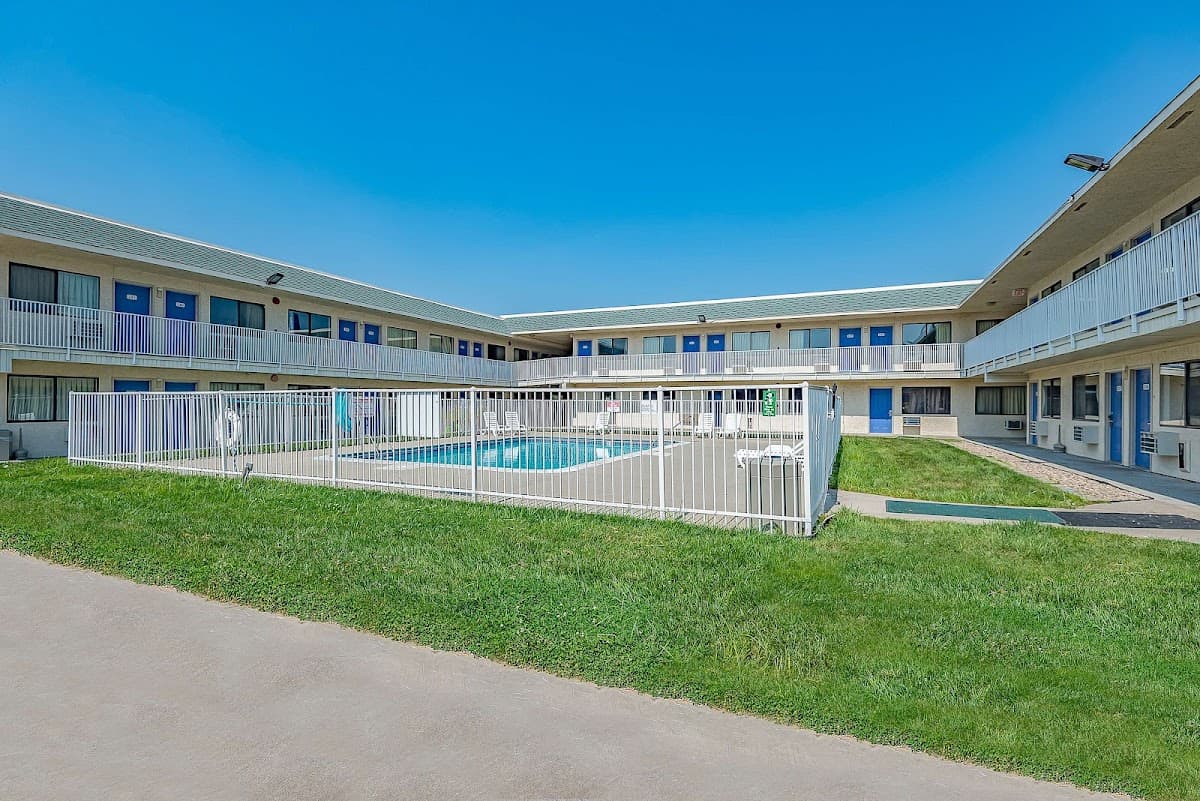 Motel 6 Kansas City, MO - Airport, Hotel in Weatherby Lake